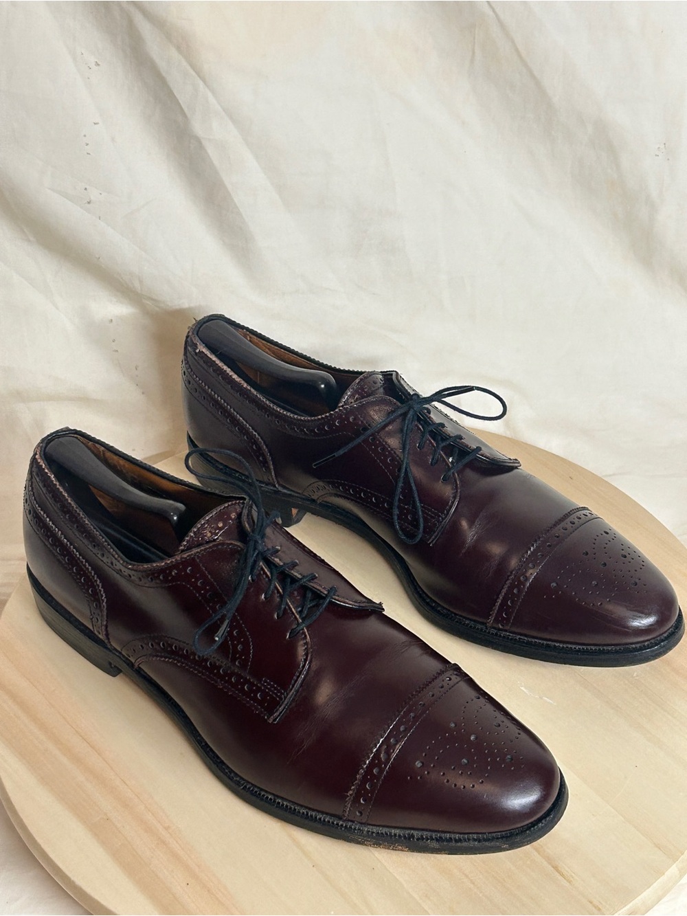 Allen Edmonds Sanford Burgundy Leather Cap Toe Brogue Oxford Dress Shoes 11.5B